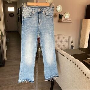 💋 H&M high waist cropped capri stretch jeans denim raw frayed hem